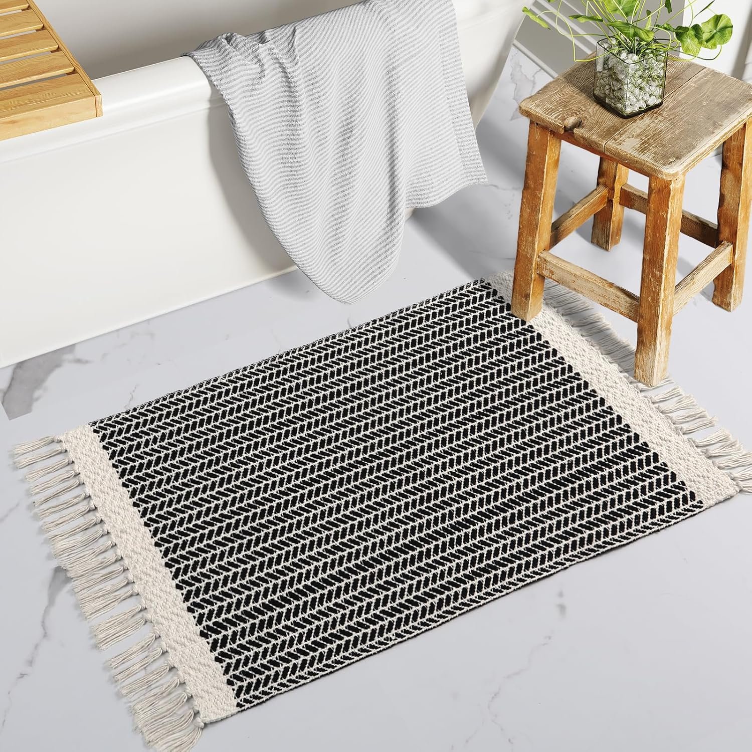 Geometric Checkered Jute Bedroom Carpet Detail 2